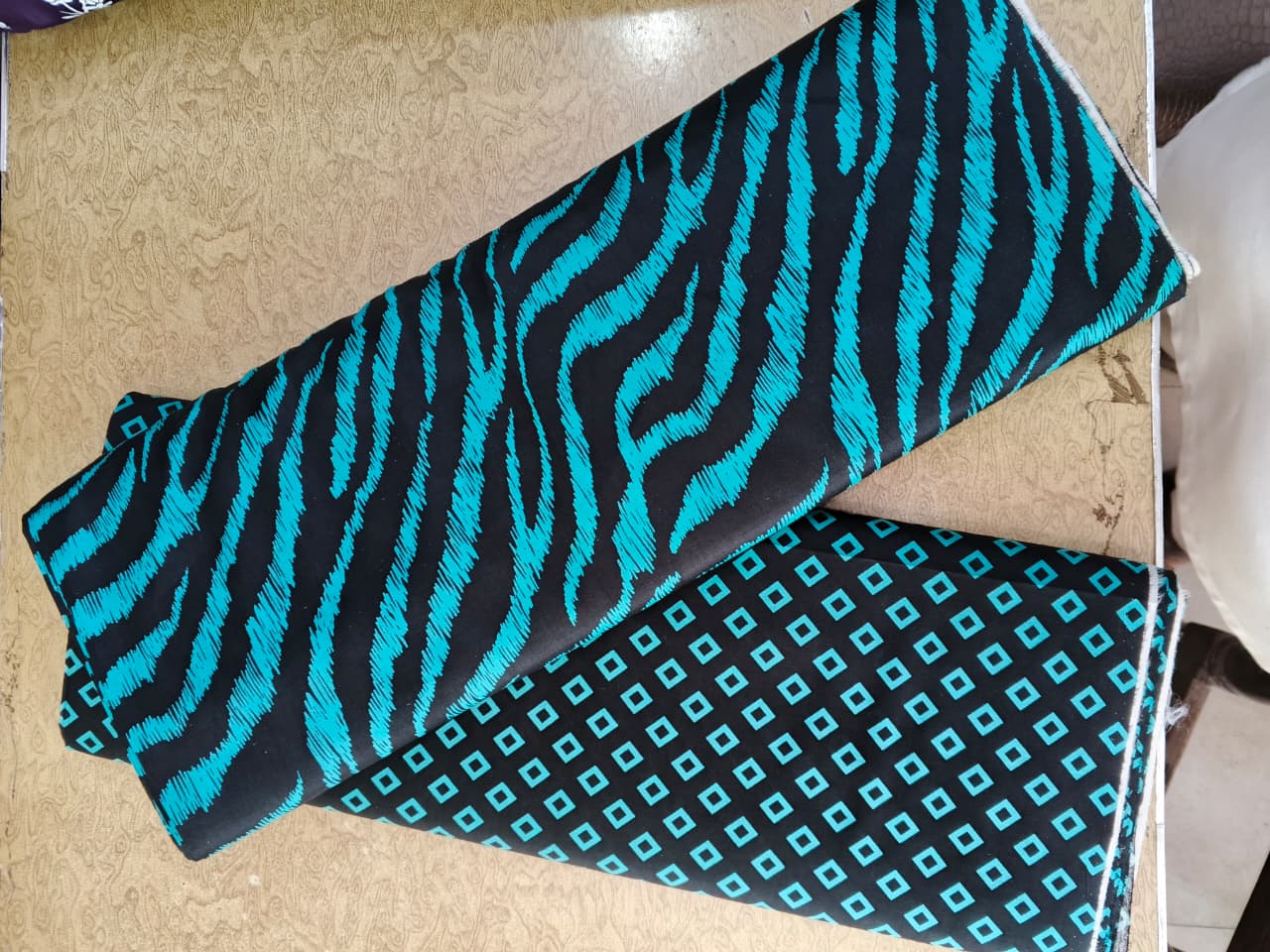 Pearl Lawn 2pcs