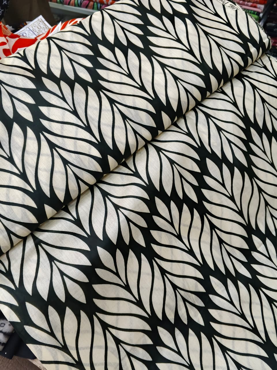 Pearl Lawn 2pcs