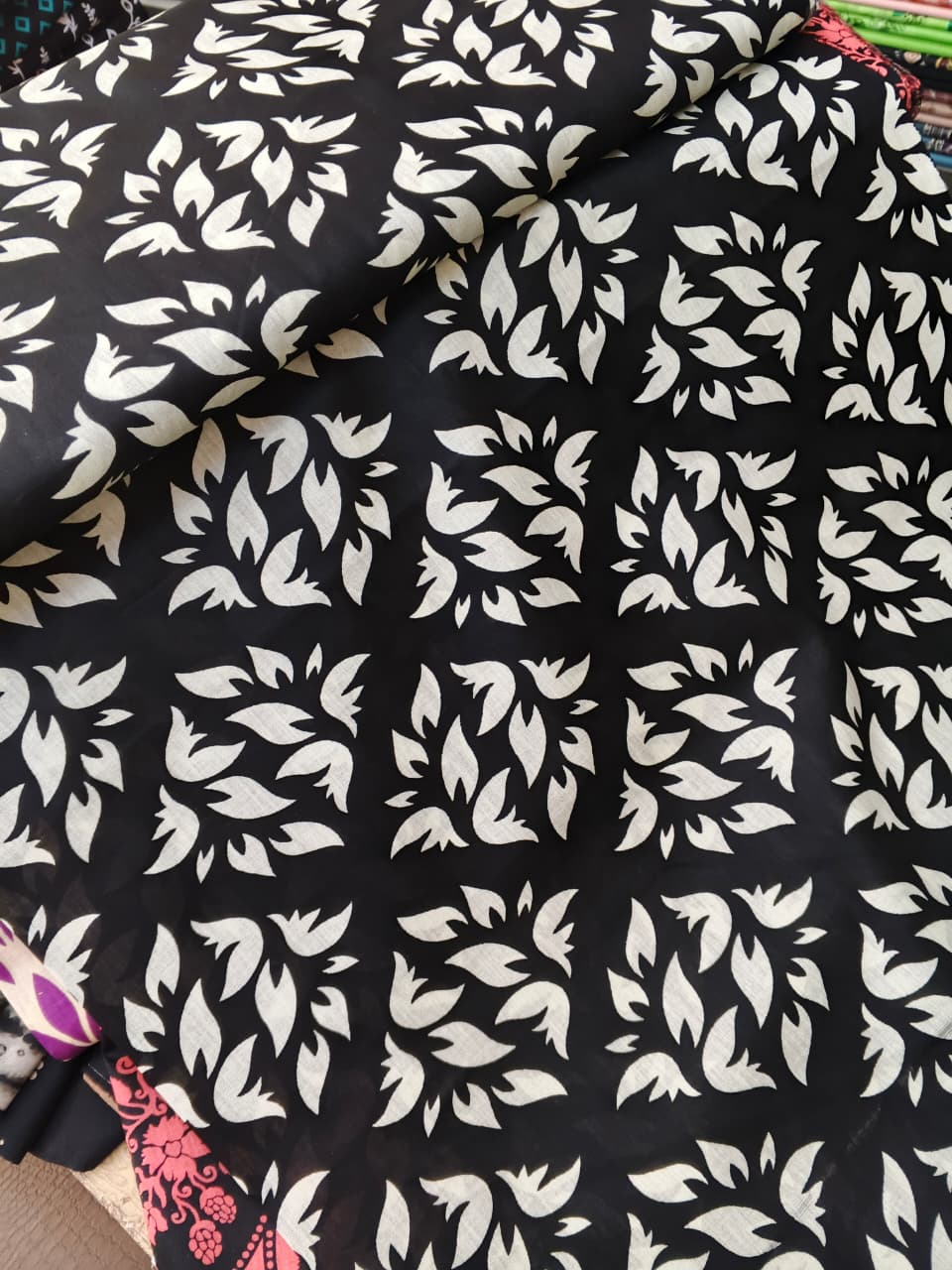 Pearl Lawn 2pcs