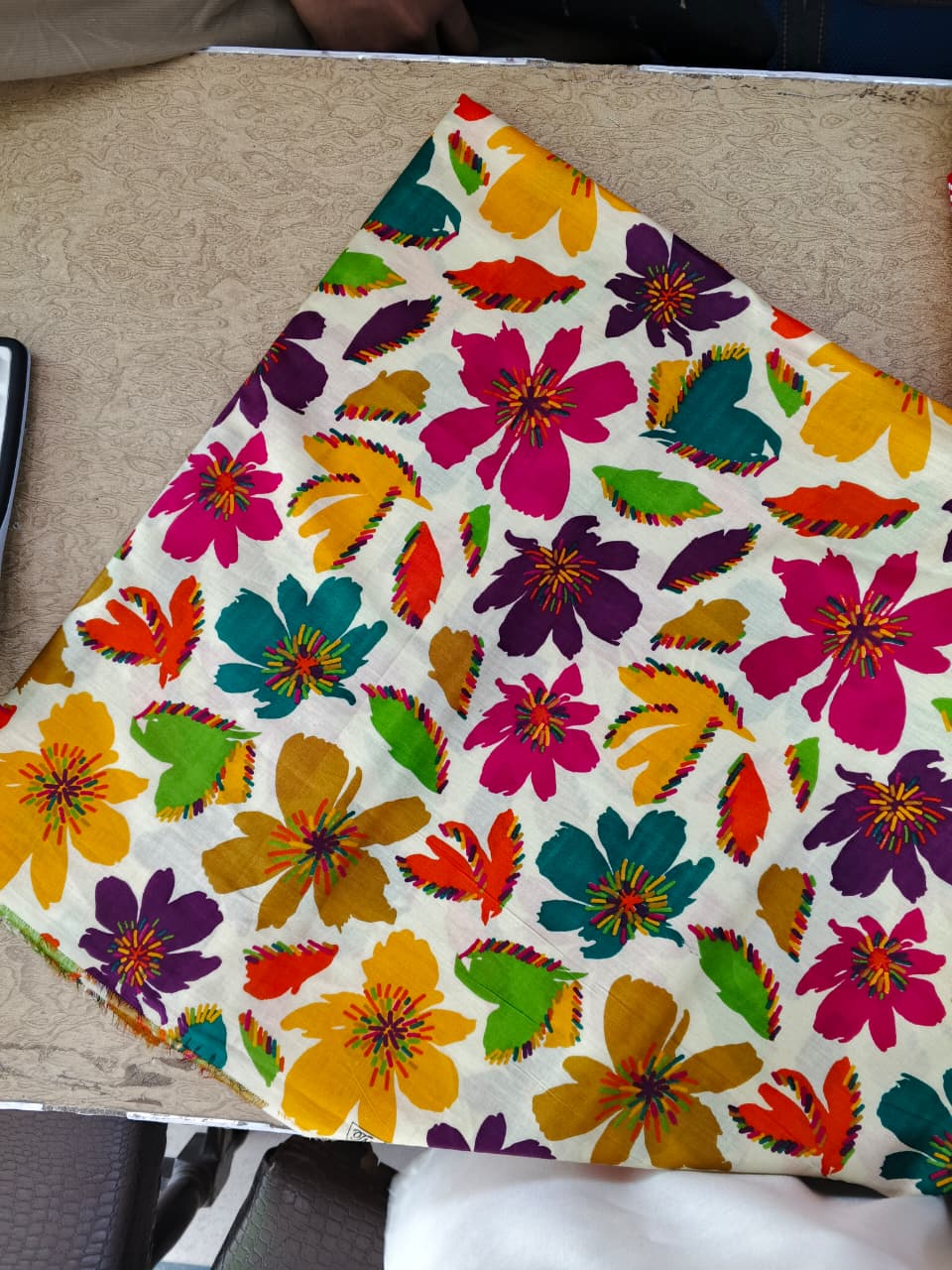 Pearl Lawn 2pcs